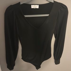 black bodysuit v neck